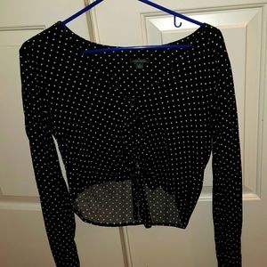 Wild Fable cropped tie bottom button down blouse